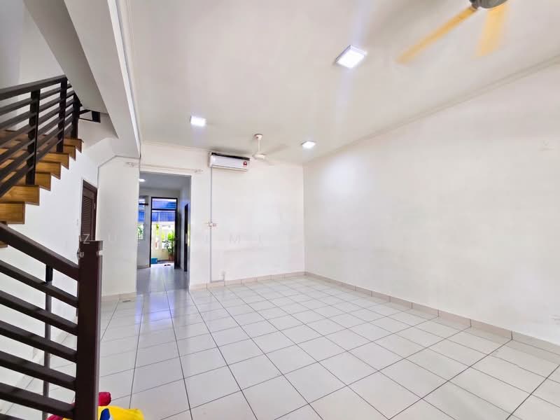 Rumah Teres untuk Dijual di Putrajaya (Putrajaya) - Zulhilmi Zakaria - Living Room - PropertyGuru.com.my