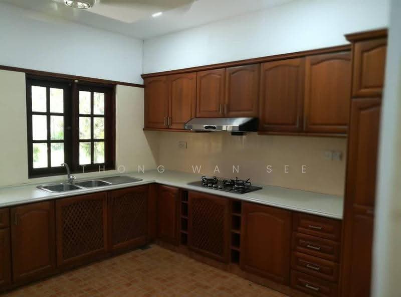 Bungalow House for Rent in Taman Duta (Bukit Tunku (Kenny Hills)) - Thong Wan See - Kitchen - PropertyGuru.com.my