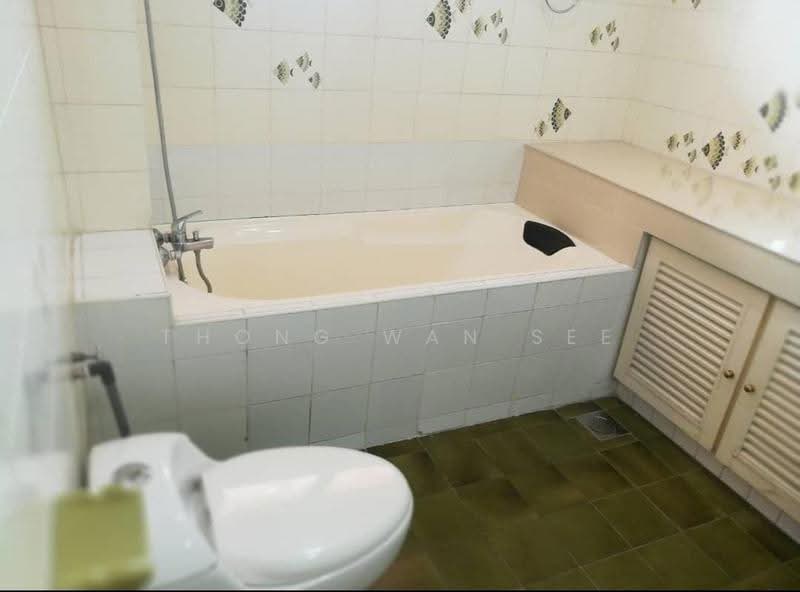 Bungalow House for Rent in Taman Duta (Bukit Tunku (Kenny Hills)) - Thong Wan See - Bathroom - PropertyGuru.com.my