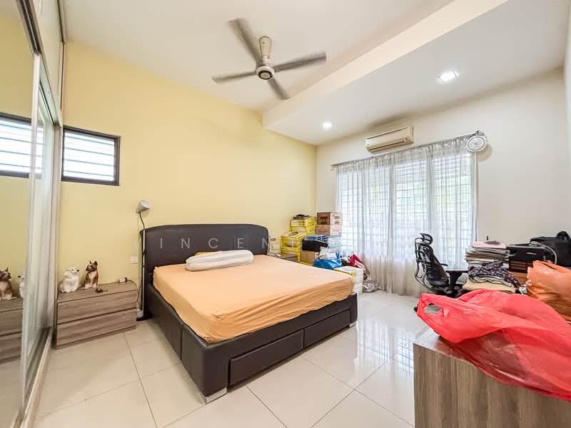 Rumah Teres 3 Tingkat untuk Dijual di Seksyen 11 (Kota Damansara) - Vincent Liaw - Bedroom - PropertyGuru.com.my