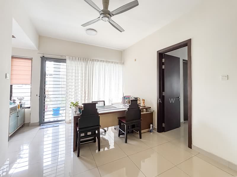 Rumah Teres 3 Tingkat untuk Dijual di Seksyen 11 (Kota Damansara) - Vincent Liaw - Study - PropertyGuru.com.my