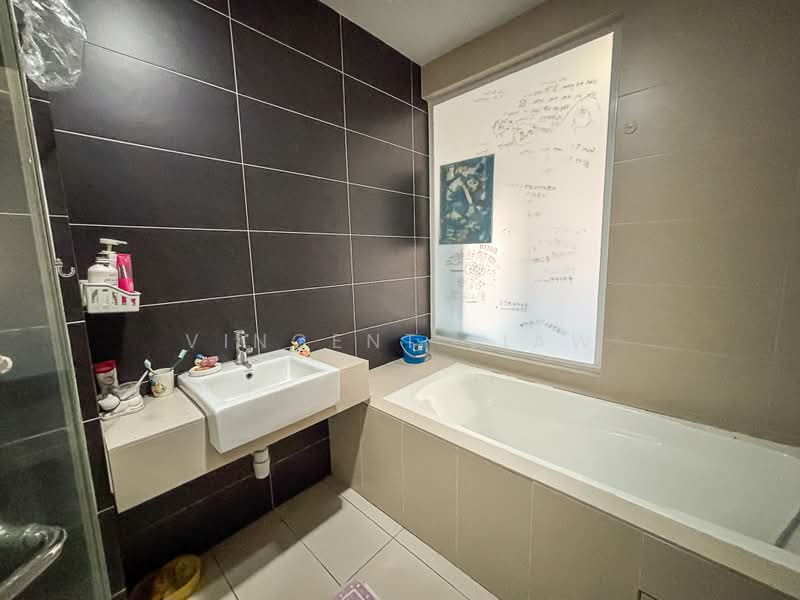 Rumah Teres 3 Tingkat untuk Dijual di Seksyen 11 (Kota Damansara) - Vincent Liaw - Bathroom - PropertyGuru.com.my