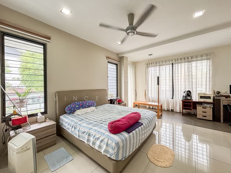 Rumah Teres 3 Tingkat untuk Dijual di Seksyen 11 (Kota Damansara) - Vincent Liaw - Bedroom - PropertyGuru.com.my