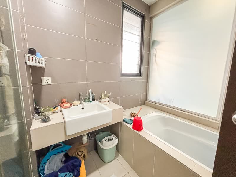 Rumah Teres 3 Tingkat untuk Dijual di Seksyen 11 (Kota Damansara) - Vincent Liaw - Bathroom - PropertyGuru.com.my