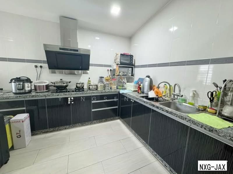 Semi-Detached House for Sale in Aman Perdana (Kapar) - Yongsen Lim - Kitchen - PropertyGuru.com.my