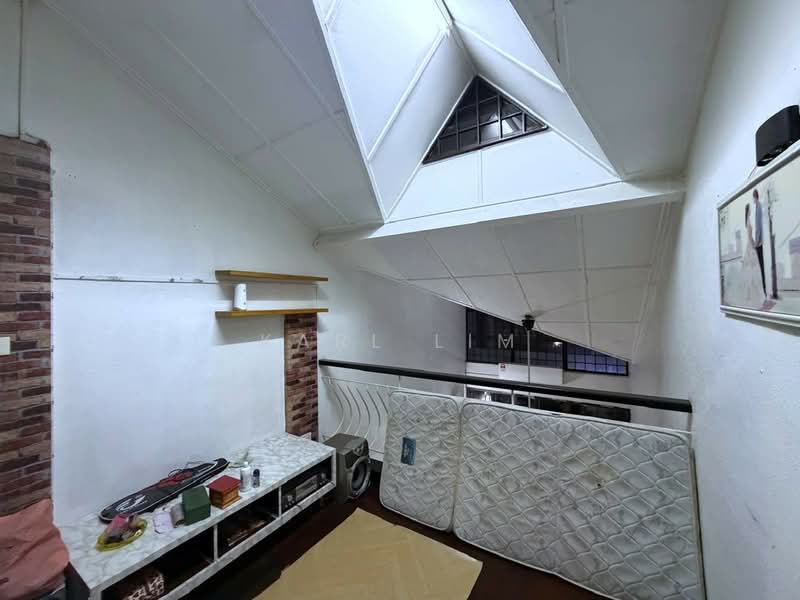 1.5-storey Terraced House for Sale in Taman Molek (Johor Bahru) - Karl Lim - Interior - PropertyGuru.com.my