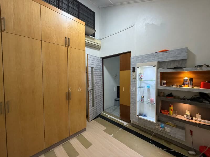 1.5-storey Terraced House for Sale in Taman Molek (Johor Bahru) - Karl Lim - Interior - PropertyGuru.com.my