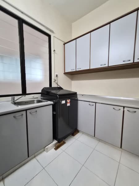 Condominium for Rent at Sri Pangkor Condominium - Shuyi Lim - Kitchen - PropertyGuru.com.my