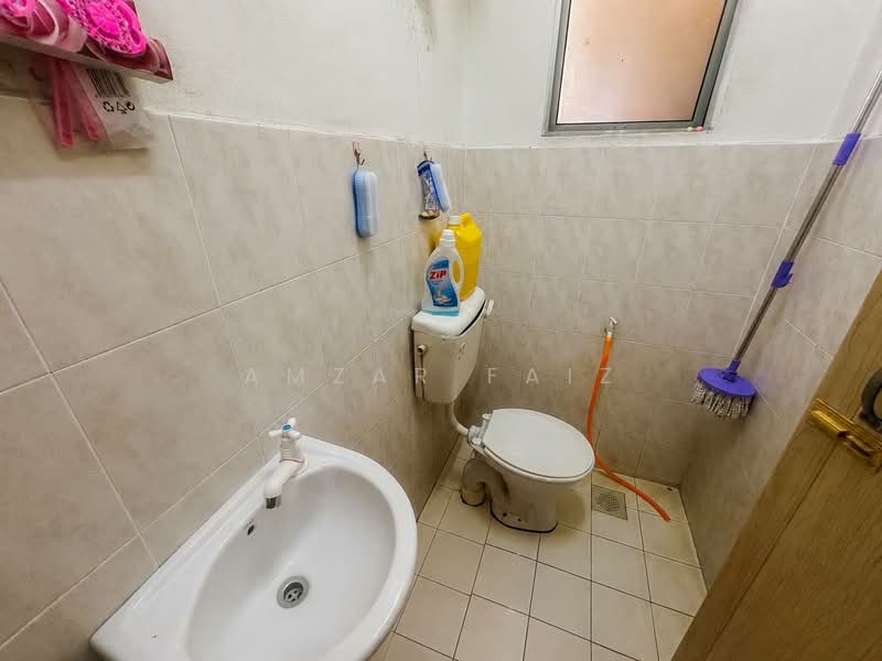 Pangsapuri untuk Dijual di Sri Ria Apartments - Amzar Faiz - PropertyGuru.com.my