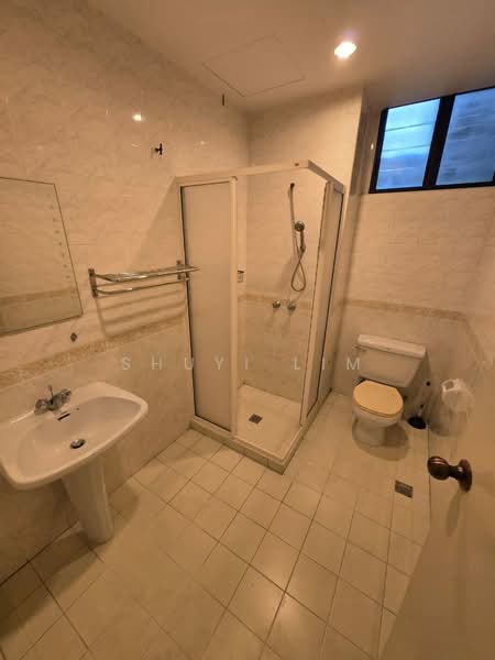 Condominium for Rent at Sri Pangkor Condominium - Shuyi Lim - Bathroom - PropertyGuru.com.my