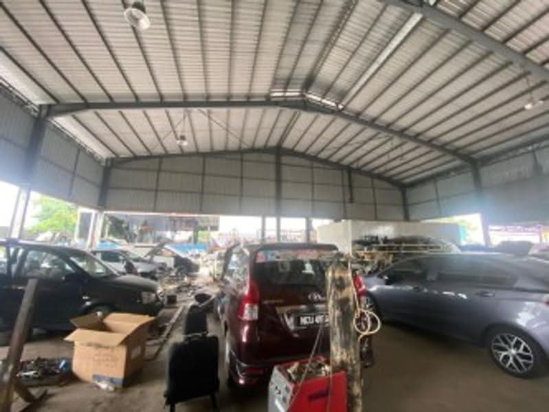 Factory for Sale in Telok Mas (Melaka) - Woon . - Car Park - PropertyGuru.com.my