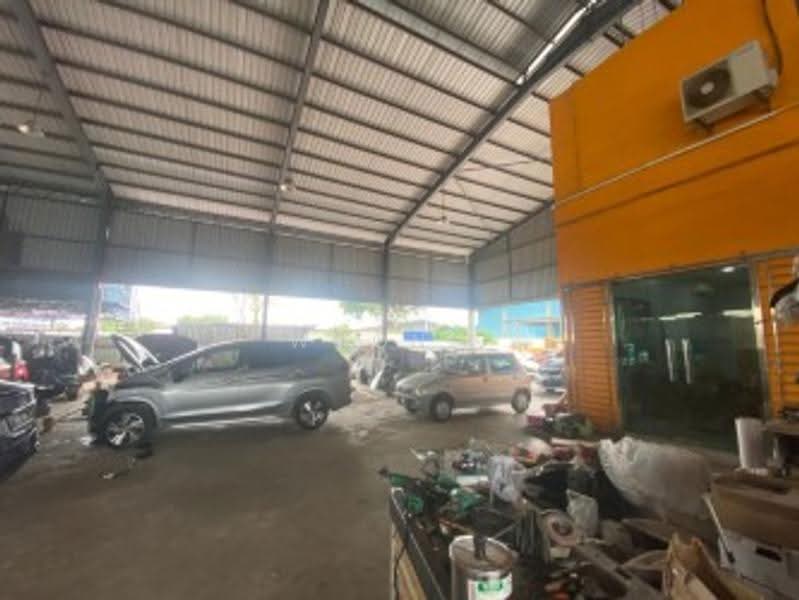 Factory for Sale in Telok Mas (Melaka) - Woon . - Car Park - PropertyGuru.com.my