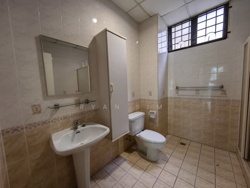 Condominium for Rent at Sri Pangkor Condominium - Ryan Sim - Bathroom - PropertyGuru.com.my