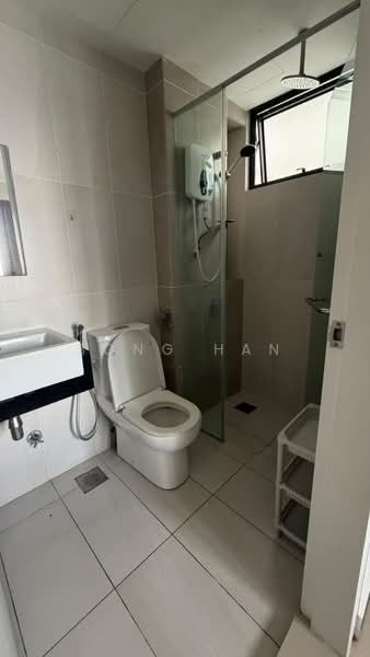 Servis Apartment untuk Disewa di Eclipse Residence @ Pan'gaea - Song Han - Bathroom - PropertyGuru.com.my