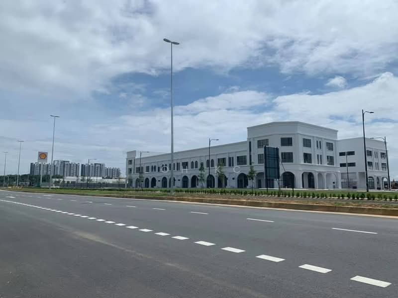 Shop for Rent in Puncak Alam (Selangor) - Loh KC - Exterior - PropertyGuru.com.my