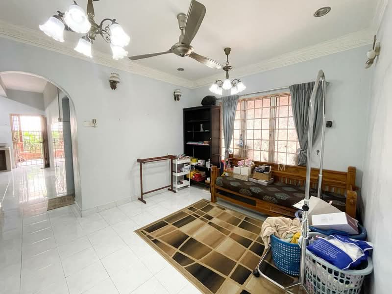Rumah Teres 2 Tingkat untuk Dijual di Bandar Tasik Puteri (Rawang) - Azli Ibrahim - Living Room - PropertyGuru.com.my