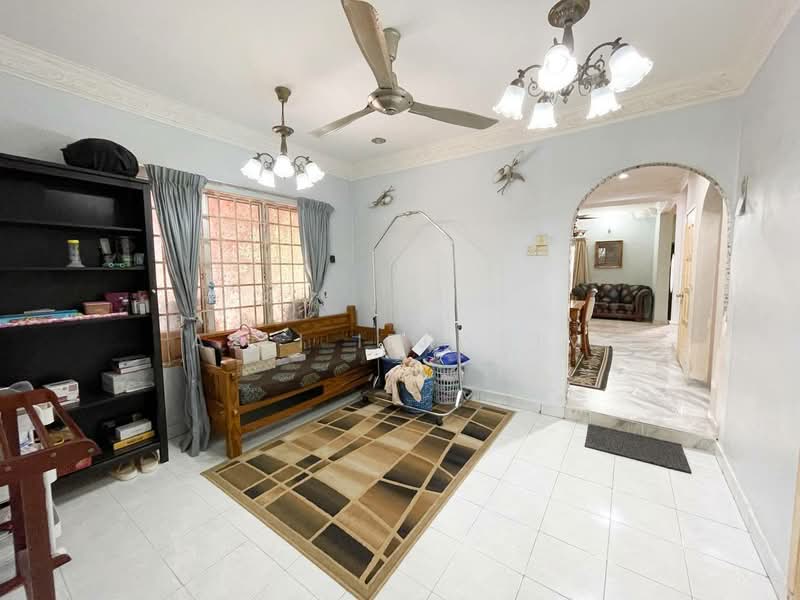 Rumah Teres 2 Tingkat untuk Dijual di Bandar Tasik Puteri (Rawang) - Azli Ibrahim - Living Room - PropertyGuru.com.my