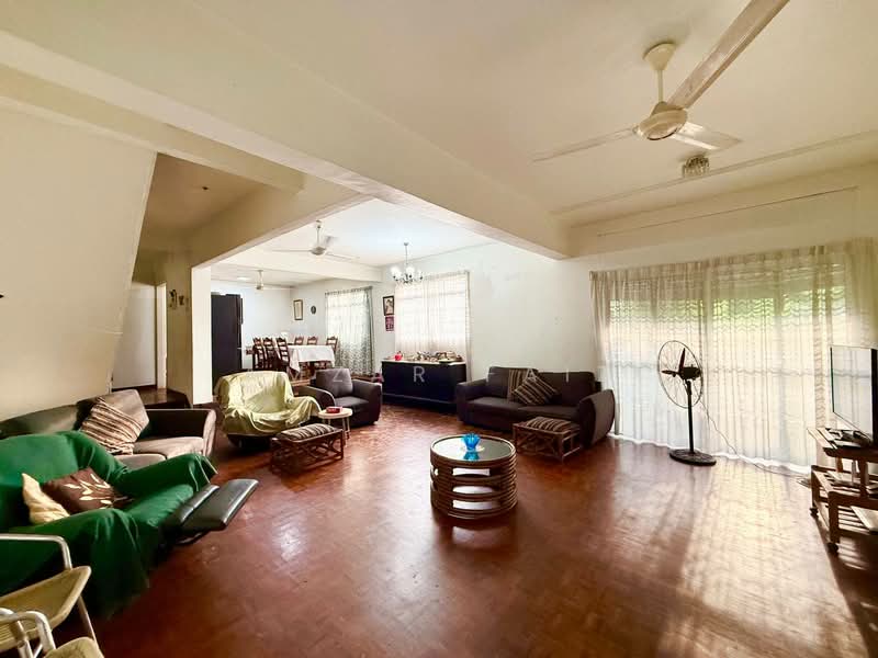 Bungalow for Sale in Kampung Tunku (Petaling Jaya) - Amzar Faiz - PropertyGuru.com.my