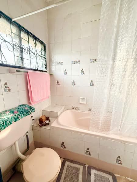 Bungalow for Sale in Kampung Tunku (Petaling Jaya) - Amzar Faiz - PropertyGuru.com.my