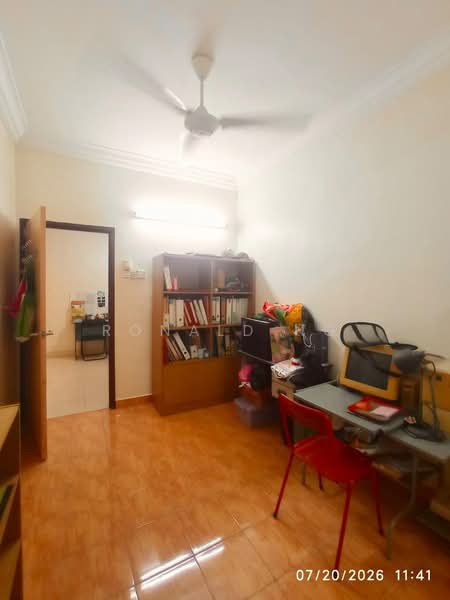 Rumah Teres 2 Tingkat untuk Dijual di Sungai Tiram (Bayan Lepas) - Ronald Ng - Study - PropertyGuru.com.my