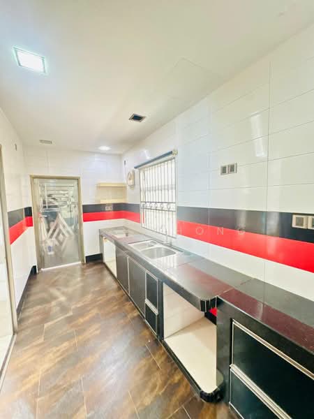 Rumah Teres 2 Tingkat untuk Dijual di Taman Sierra Perdana (Masai) - Nico Chong - Kitchen - PropertyGuru.com.my