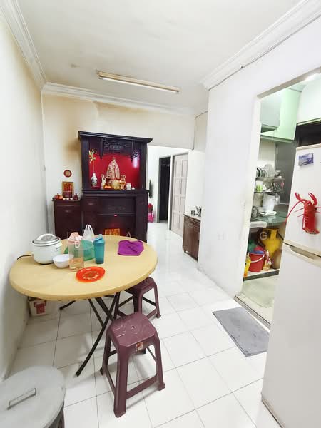 Flat for Sale at Desa May - Michael Khng - Kitchen - PropertyGuru.com.my