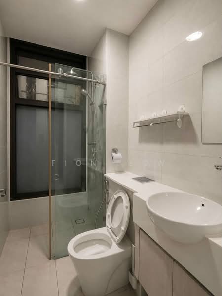 Servis Apartment untuk Dijual di Setia Sky 88 - Fion Teow - Bathroom - PropertyGuru.com.my