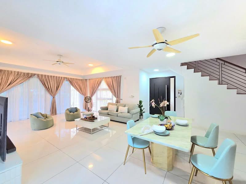 Rumah Berkembar untuk Dijual di Presint 8 (Putrajaya) - Ammeer Nadzrai - Living Room - PropertyGuru.com.my
