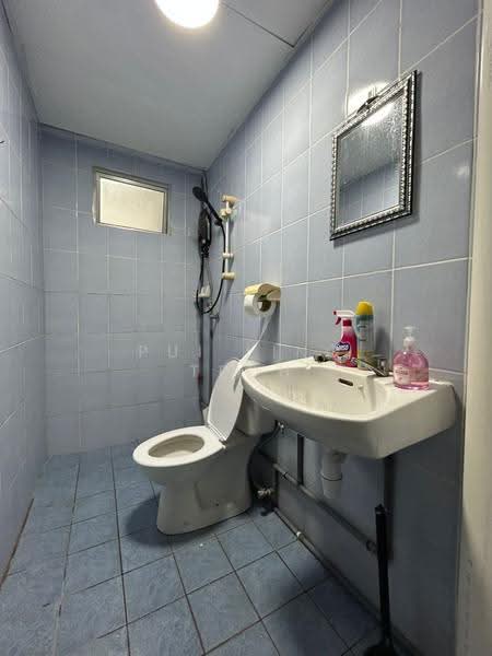 Kondominium untuk Disewa di Angkasa Condominiums - Pui Ling Teoh - Bathroom - PropertyGuru.com.my