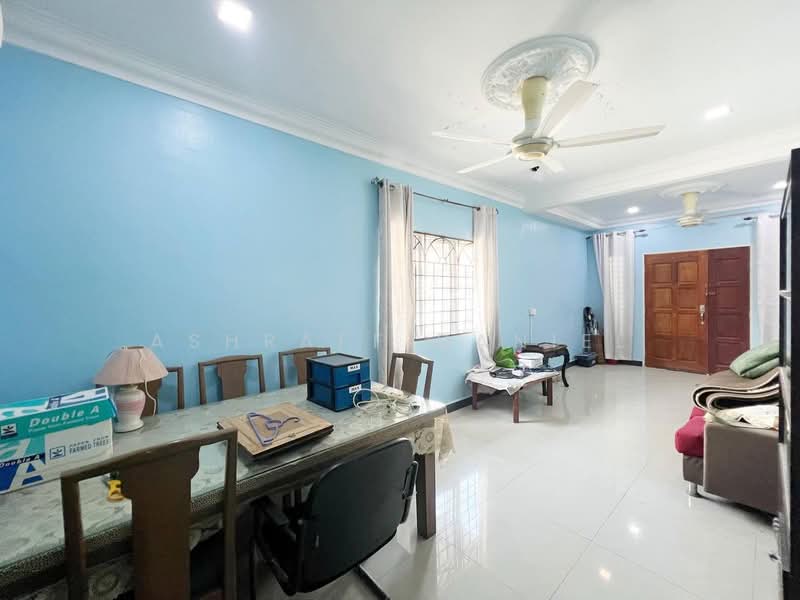 1-storey Terraced House for Sale in Taman Desa Kundang (Rawang) - Ashraff Daniel - Living Room - PropertyGuru.com.my