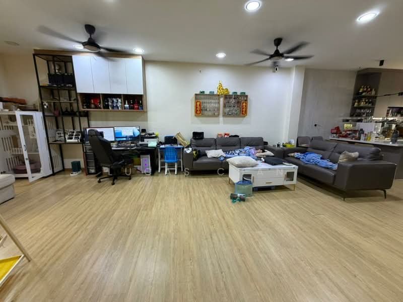 2.5-storey Terraced House for Sale in Happy Garden (Kuchai Lama) - Lucas Chan - Living Room - PropertyGuru.com.my