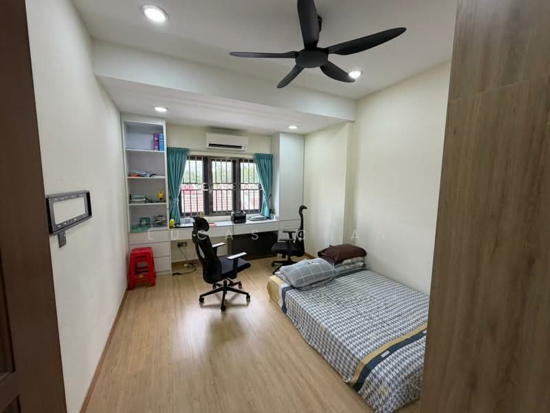 2.5-storey Terraced House for Sale in Happy Garden (Kuchai Lama) - Lucas Chan - Bedroom - PropertyGuru.com.my