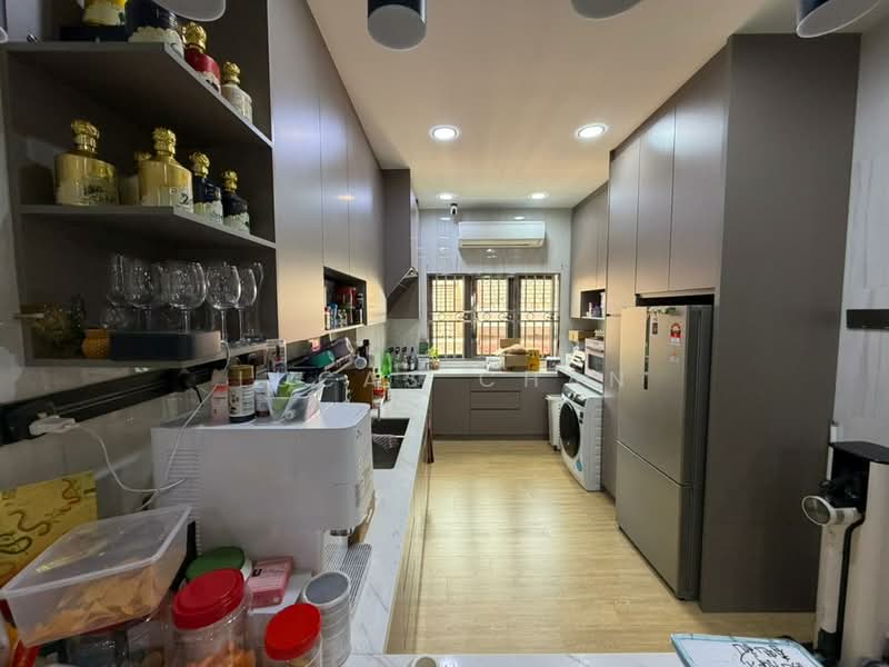 2.5-storey Terraced House for Sale in Happy Garden (Kuchai Lama) - Lucas Chan - Kitchen - PropertyGuru.com.my