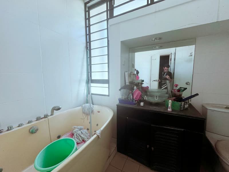 3-storey Terraced House for Sale in Taman Esplanad (Bukit Jalil) - Janice Lau - Bathroom - PropertyGuru.com.my