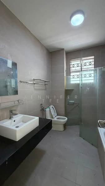 Semi-Detached House for Rent in Senibong Villas (Masai) - Jennifer Tee - Bathroom - PropertyGuru.com.my
