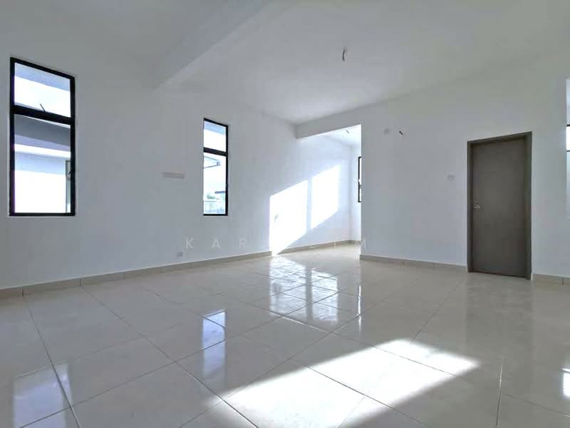 Cluster House for Sale in Taman Mutiara Mas (Skudai) - Karl Lim - Interior - PropertyGuru.com.my