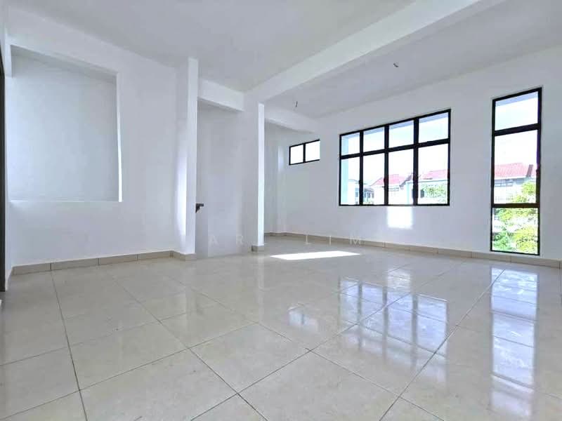 Cluster House for Sale in Taman Mutiara Mas (Skudai) - Karl Lim - Interior - PropertyGuru.com.my