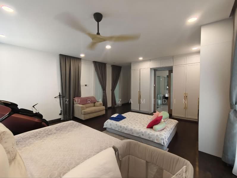 Bungalow for Sale in Shah Alam (Selangor) - Adzura Zamedin - Master Bedroom - PropertyGuru.com.my