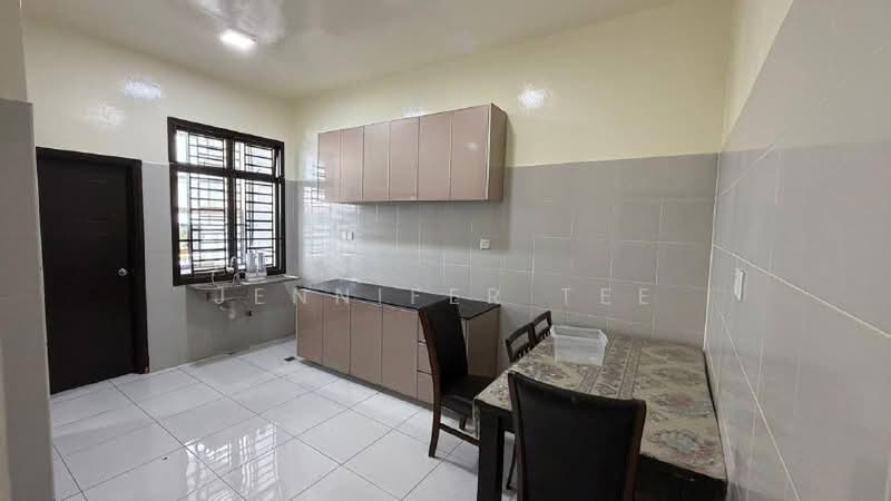 Rumah Teres 2 Tingkat untuk Disewa di Bandar Dato Onn (Tebrau) - Jennifer Tee - Kitchen - PropertyGuru.com.my