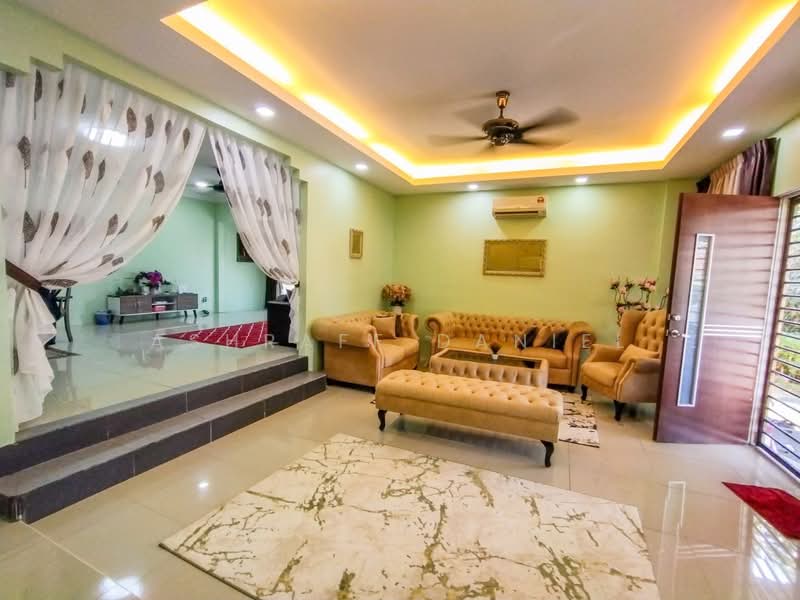Rumah Berkembar untuk Dijual di Taman Salak Maju (Labu) - Ashraff Daniel - Living Room - PropertyGuru.com.my