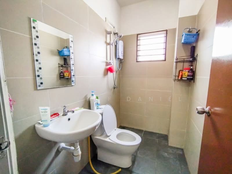 Rumah Berkembar untuk Dijual di Taman Salak Maju (Labu) - Ashraff Daniel - PropertyGuru.com.my