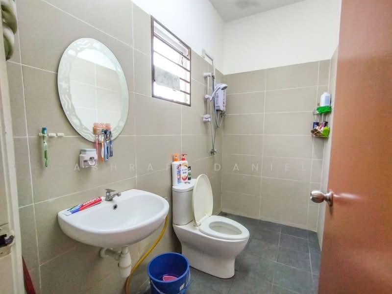 Rumah Berkembar untuk Dijual di Taman Salak Maju (Labu) - Ashraff Daniel - PropertyGuru.com.my