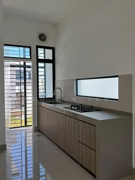 Rumah Teres 2 Tingkat untuk Disewa di Jementah (Johor) - Foo Jun Tao - Kitchen - PropertyGuru.com.my