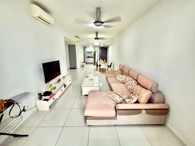 Kondominium untuk Dijual di Infiniti 3 Residences - Luqman Ramli - Living Room - PropertyGuru.com.my