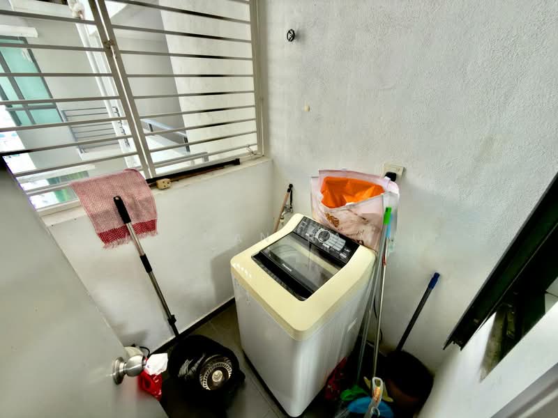 Kondominium untuk Dijual di Infiniti 3 Residences - Luqman Ramli - Balcony - PropertyGuru.com.my