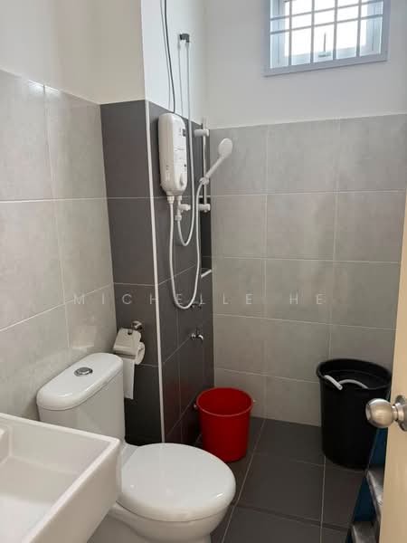 Rumah Teres 1 Tingkat untuk Disewa di Bandar Putra (Kulai) - Michelle He - Bathroom - PropertyGuru.com.my