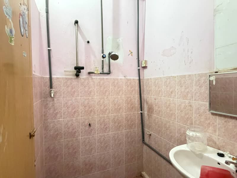 1-storey Terraced House for Rent in Dengkil (Selangor) - Aaden Lim - Bathroom - PropertyGuru.com.my