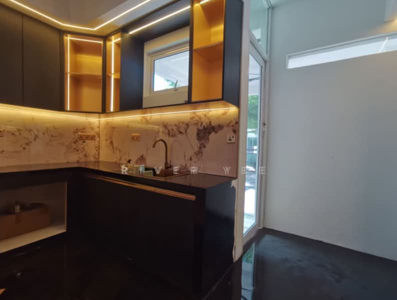 3-storey Terraced House for Sale in Tiara South (Semenyih) - River Yee - Kitchen - PropertyGuru.com.my