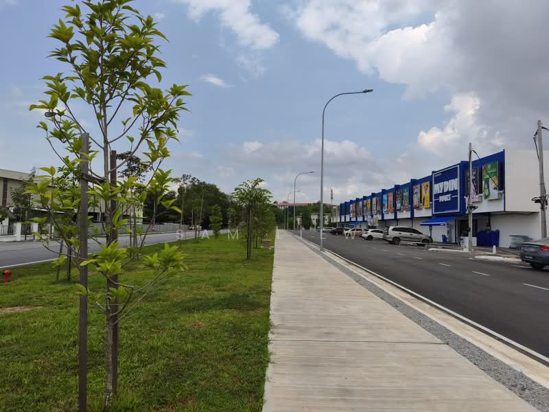 Shop for Rent in Bandar Tasik Kesuma (Beranang) - Sam Liew - Exterior - PropertyGuru.com.my