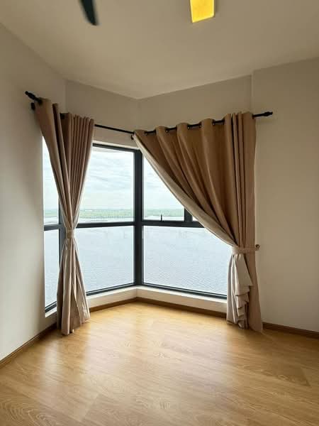 Kondominium untuk Dijual di Kings Bay @ Country Garden Danga Bay - Yen Ma - View - PropertyGuru.com.my